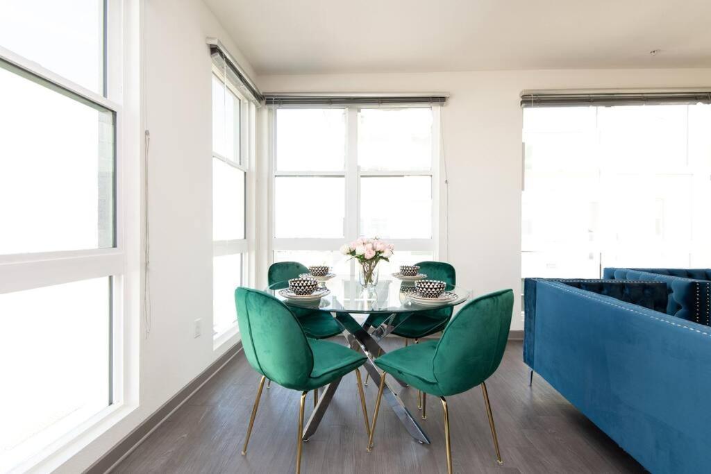 Centrally Located Apartments With Free Parking Glendale Eksteriør billede
