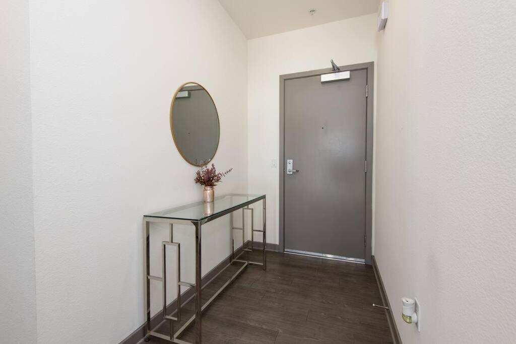 Centrally Located Apartments With Free Parking Glendale Eksteriør billede