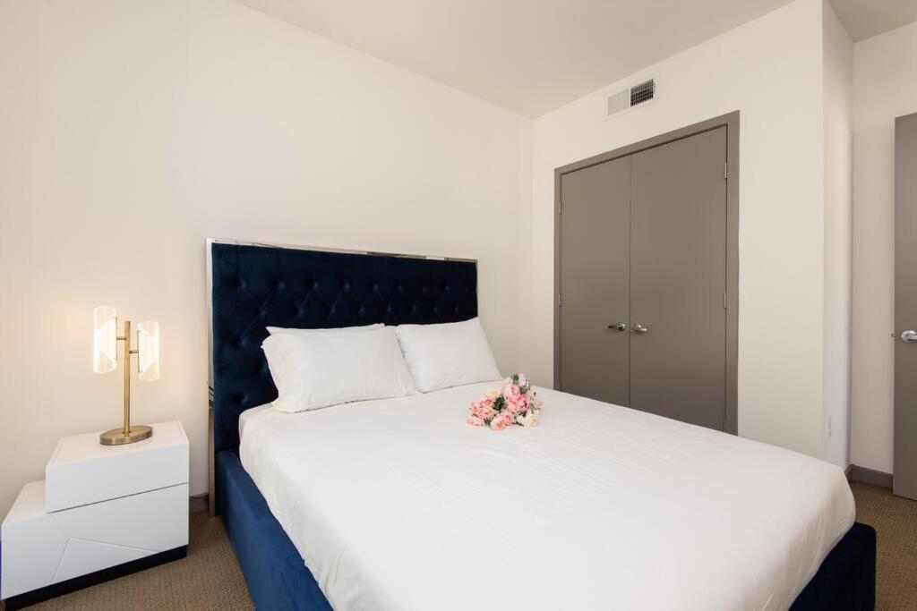 Centrally Located Apartments With Free Parking Glendale Eksteriør billede