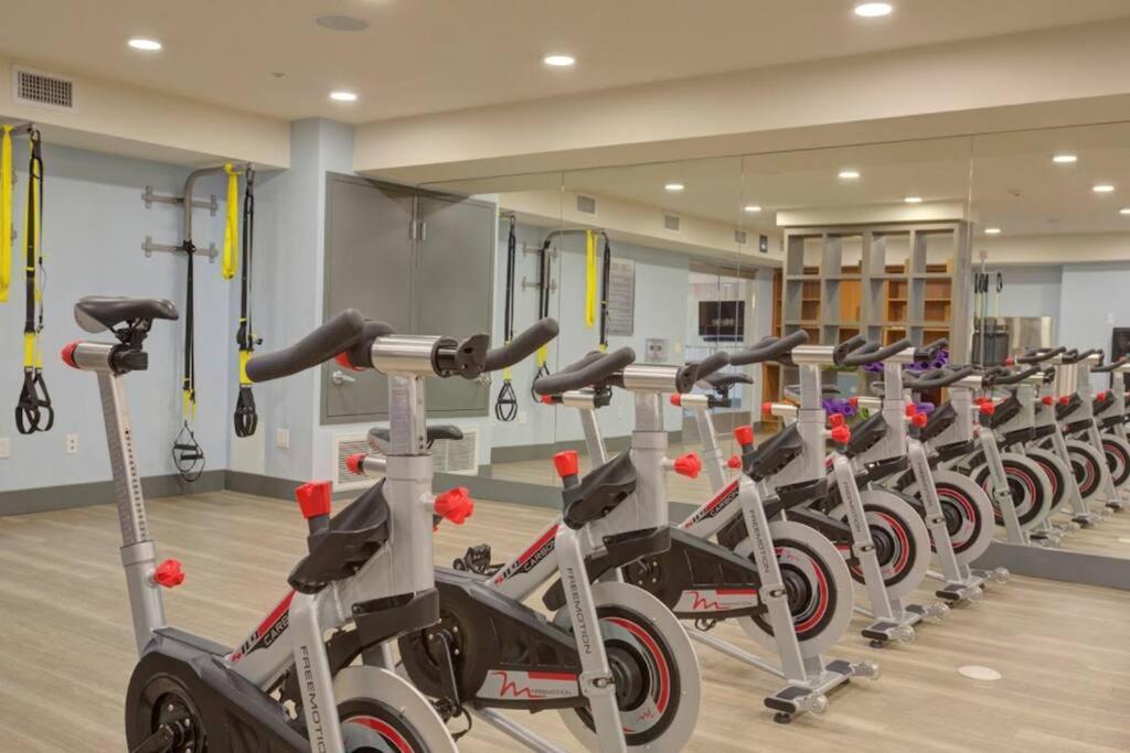 Centrally Located Apartments With Free Parking Glendale Eksteriør billede